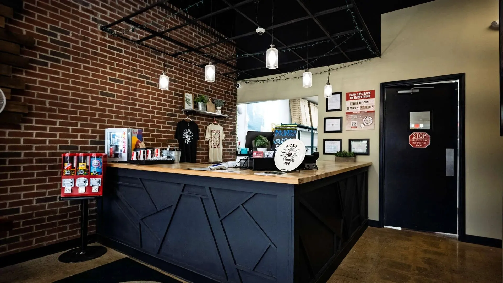 Pizzeria And Takeout In East Lansing Mi 2