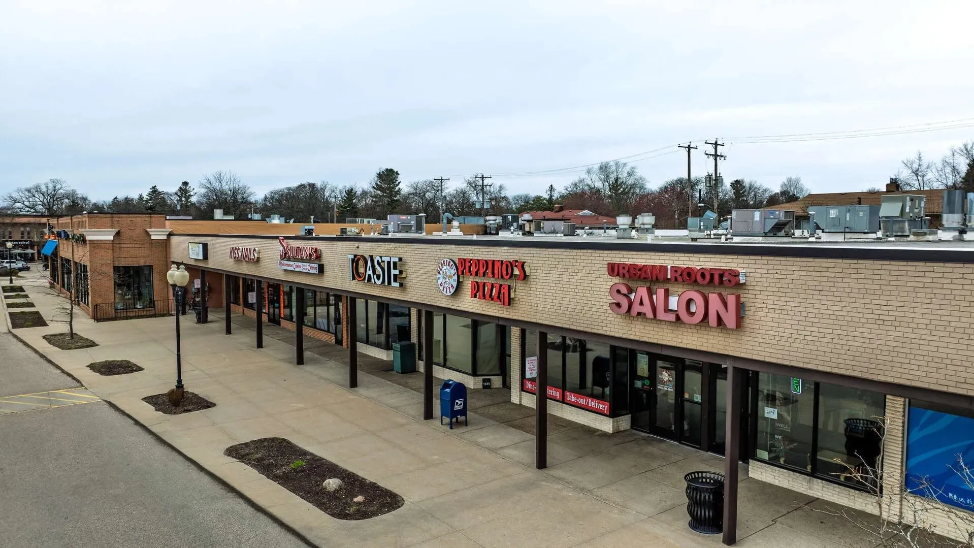 Pizzeria And Takeout In East Lansing Mi 7